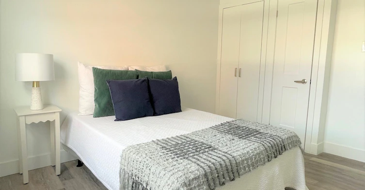 2 Basking Ridge, Toronto, ON, M8Y 1Y4 - 13
