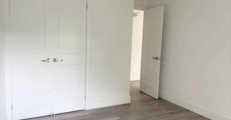 2 Basking Ridge, Toronto, ON, M8Y 1Y4 - 9