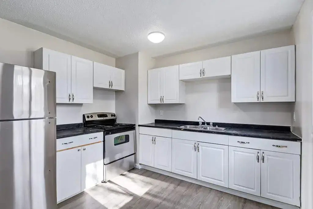 1641-1601 Manville Bay, Prince Albert, SK, S6V 6N7 - 2