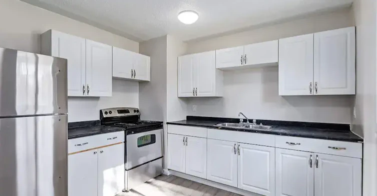 1641-1601 Manville Bay, Prince Albert, SK, S6V 6N7 - 2