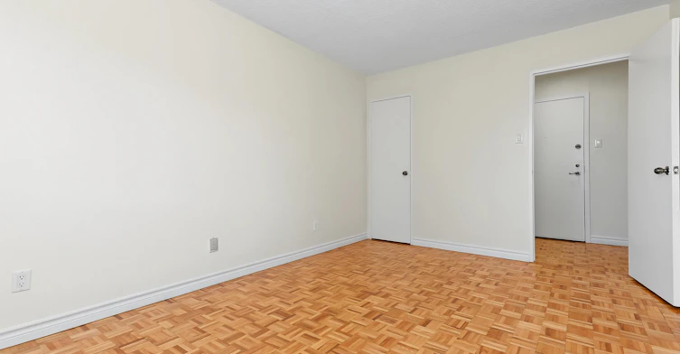 301-5450 Queen Mary Chemin, Montréal, QC, H3X 3V3 - 12