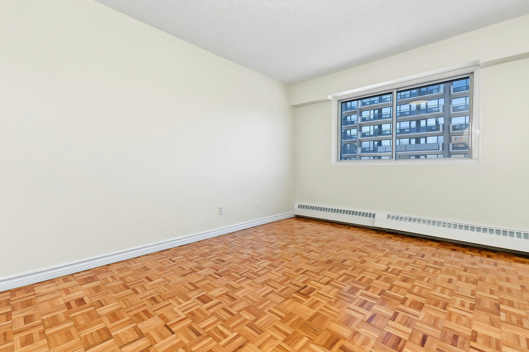 301-5450 Queen Mary Chemin, Montréal, QC, H3X 3V3 - 11