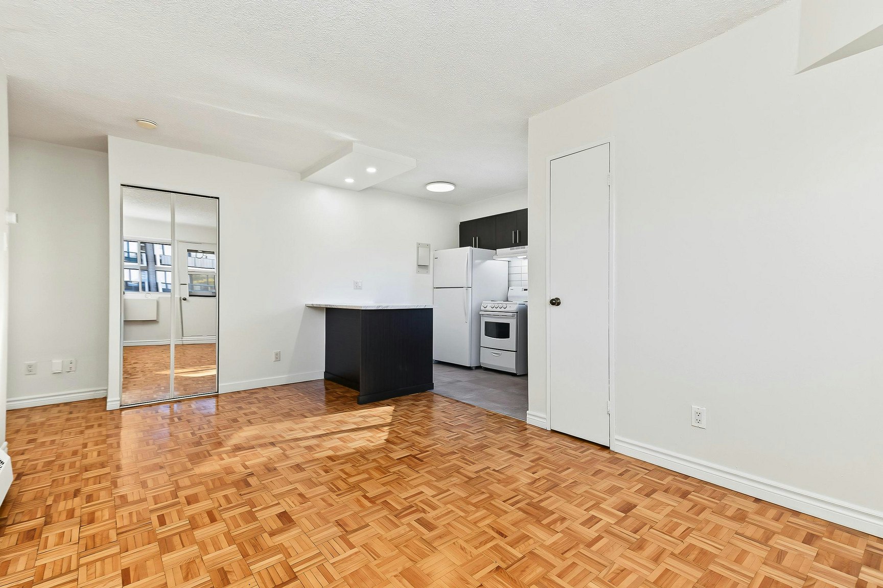 301-5450 Queen Mary Chemin, Montréal, QC, H3X 3V3 - 7