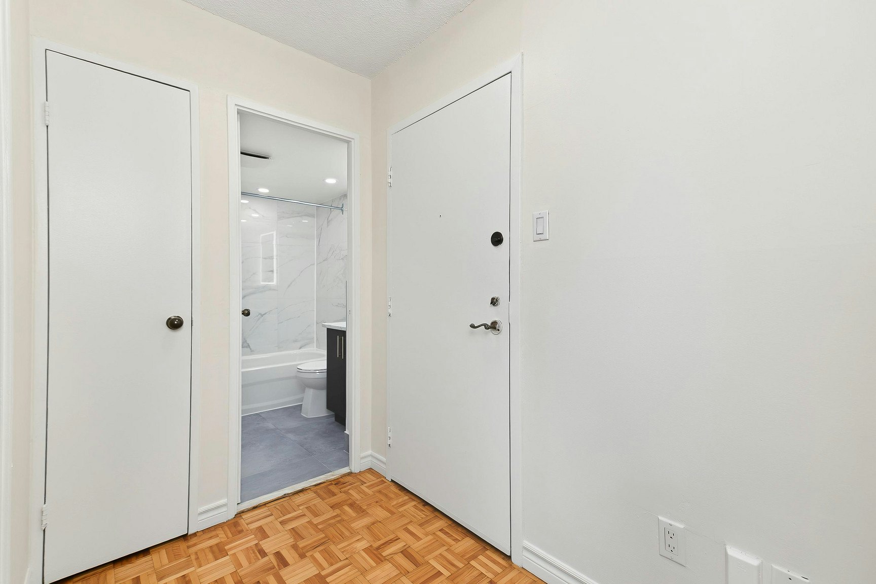 301-5450 Queen Mary Chemin, Montréal, QC, H3X 3V3 - 14
