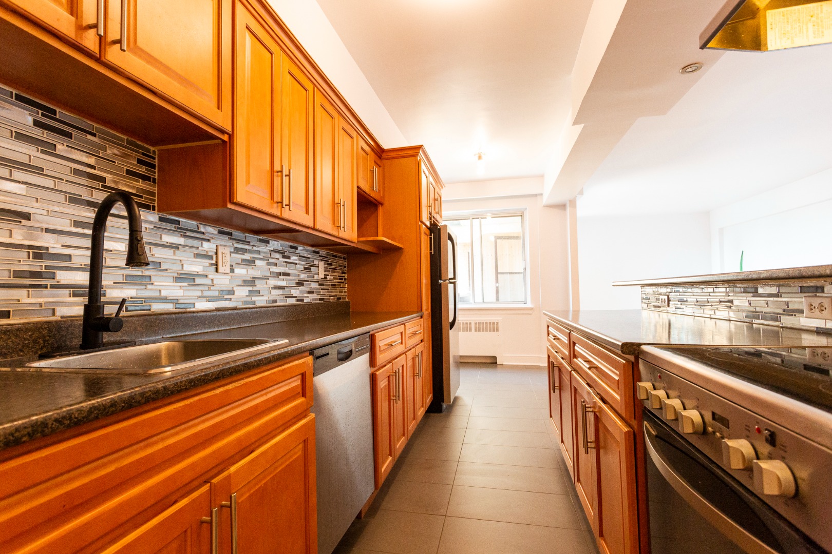 506E-6920 Fielding, Montréal, QC, H4V 1P5