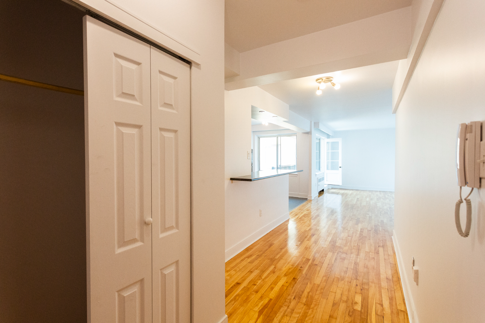 506E-6920 Fielding, Montréal, QC, H4V 1P5 - 2