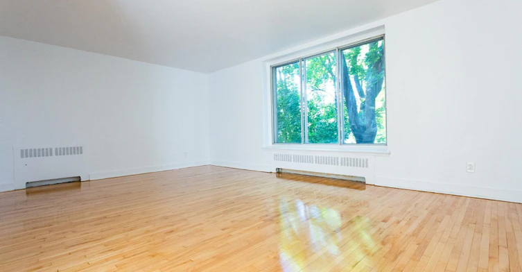 202B-6001 De La Côte Saint Luc Chemin, Montréal, QC, H3X 2G4