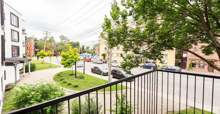 209A-6001 De La Côte Saint Luc Chemin, Montréal, QC, H3X 2G4 - 8