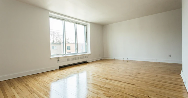 306B-6001 De La Côte Saint Luc Chemin, Montréal, QC, H3X 2G4 - 2