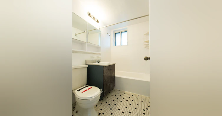207A-6001 De La Côte Saint Luc Chemin, Montréal, QC, H3X 2G4 - 4