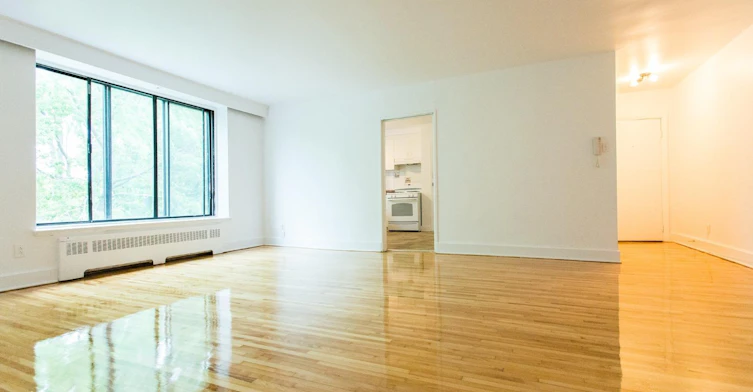 210A-6001 De La Côte Saint Luc Chemin, Montréal, QC, H3X 2G4