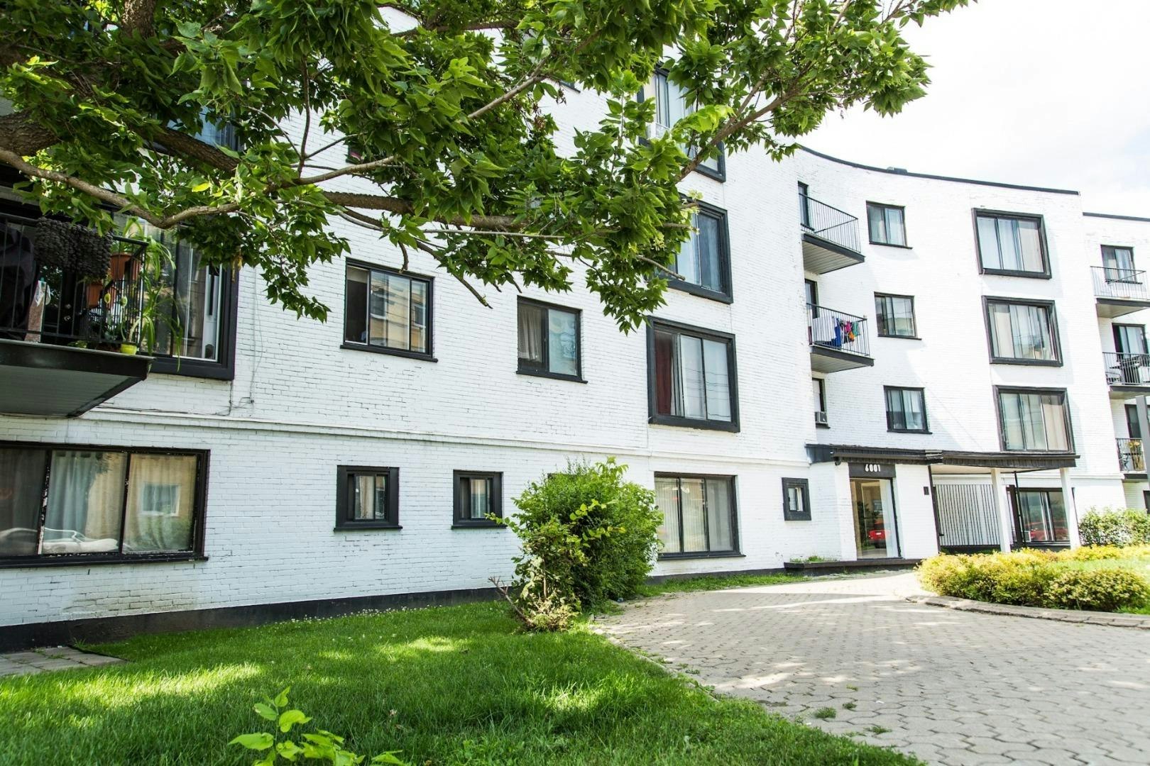 210A-6001 De La Côte Saint Luc Chemin, Montréal, QC, H3X 2G4 - 6