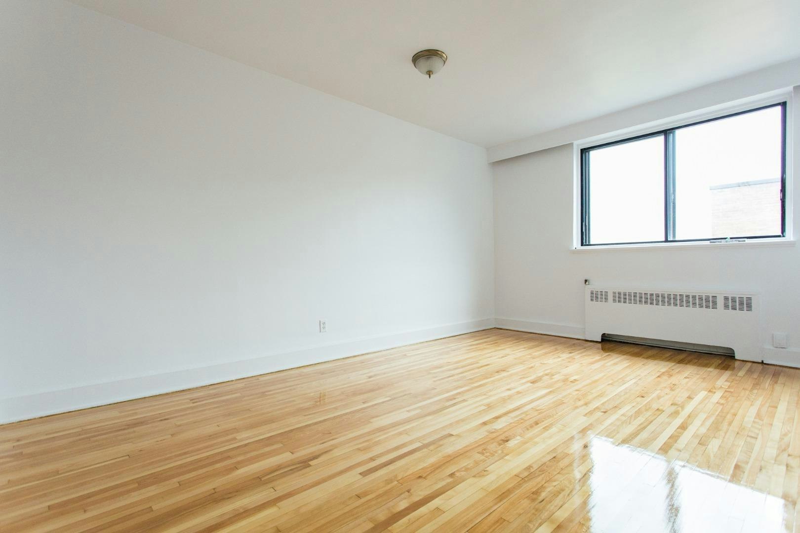 210A-6001 De La Côte Saint Luc Chemin, Montréal, QC, H3X 2G4 - 4