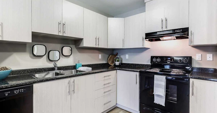 1701 Horizons Way, Regina, SK, S4Y 0G5 - 3
