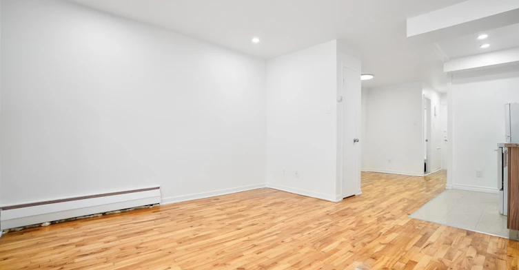 8-2415 Madison Avenue, Montréal, QC, H4B 2T5 - 12