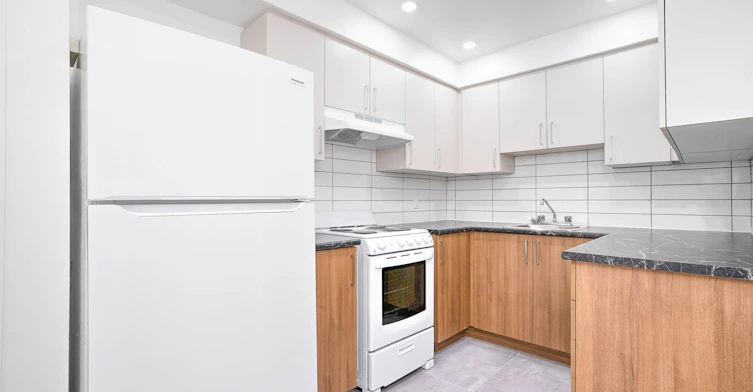 11-2415 Madison Avenue, Montréal, QC, H4B 2T5 - 18