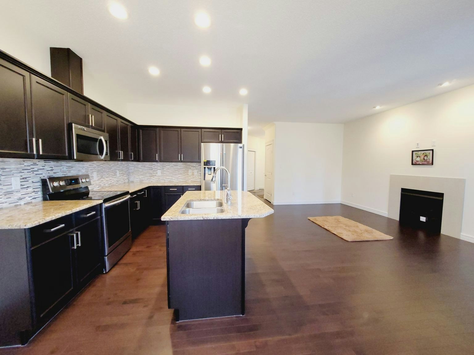 230 Hawks Ridge Boulevard NW, Edmonton, AB, T5S 2B6 - 2