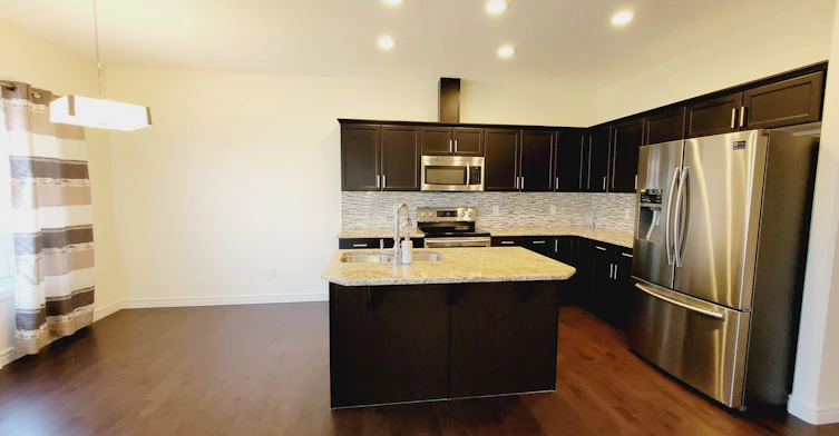 230 Hawks Ridge Boulevard NW, Edmonton, AB, T5S 2B6 - 3