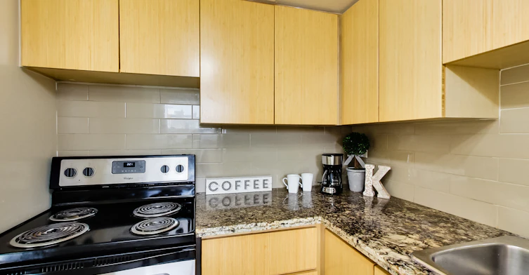 1105-625 Roselawn Avenue, Toronto, ON, M5N 1K7 - 21