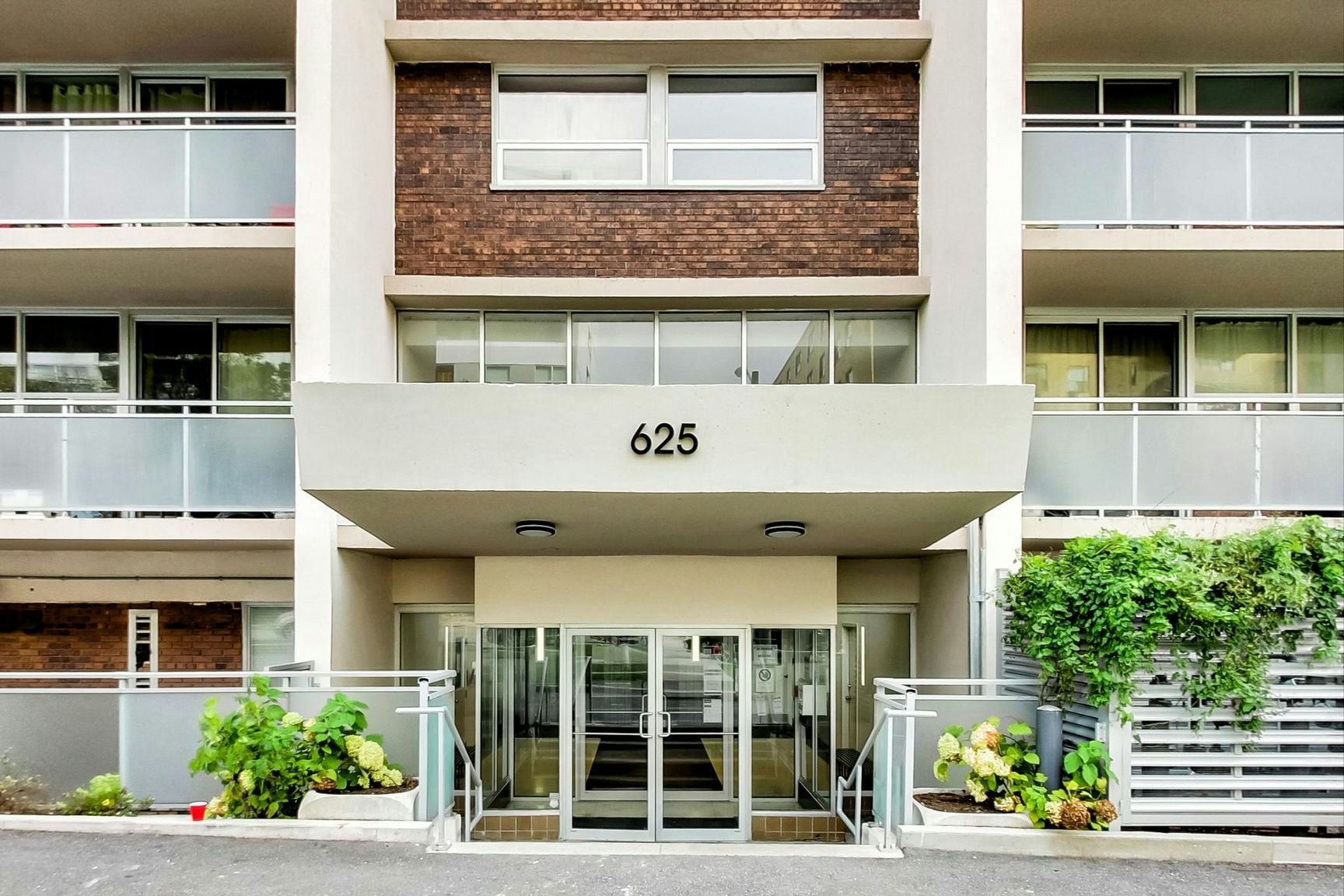 1105-625 Roselawn Avenue, Toronto, ON, M5N 1K7 - 16