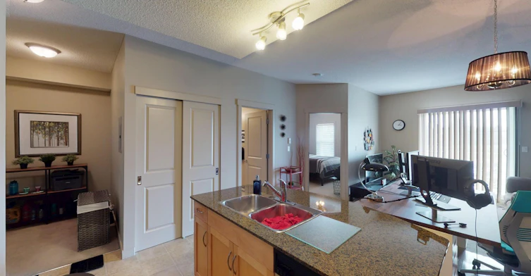 5605 Henwood Street SW, Calgary, AB, T3E 7R2 - 4