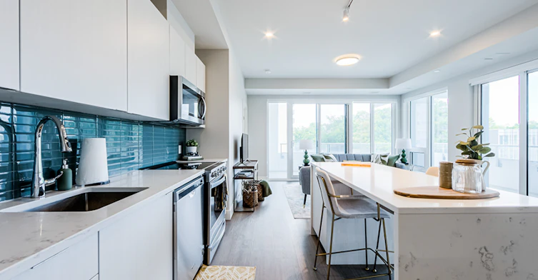3610 Dixie Road, Mississauga, ON, L4Y 2A6 - 7