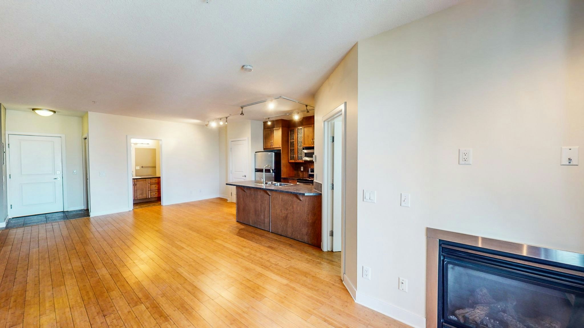 328 21 Avenue Southwest, Calgary, AB, T2S 0G8 - 3