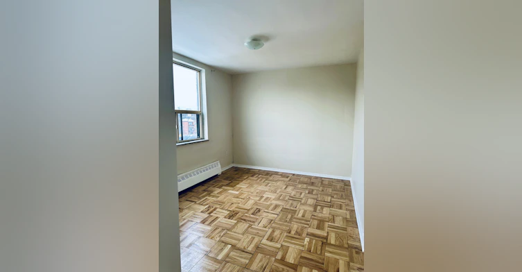 1728 Lawrence Avenue West, Toronto, ON, M6L 1C7