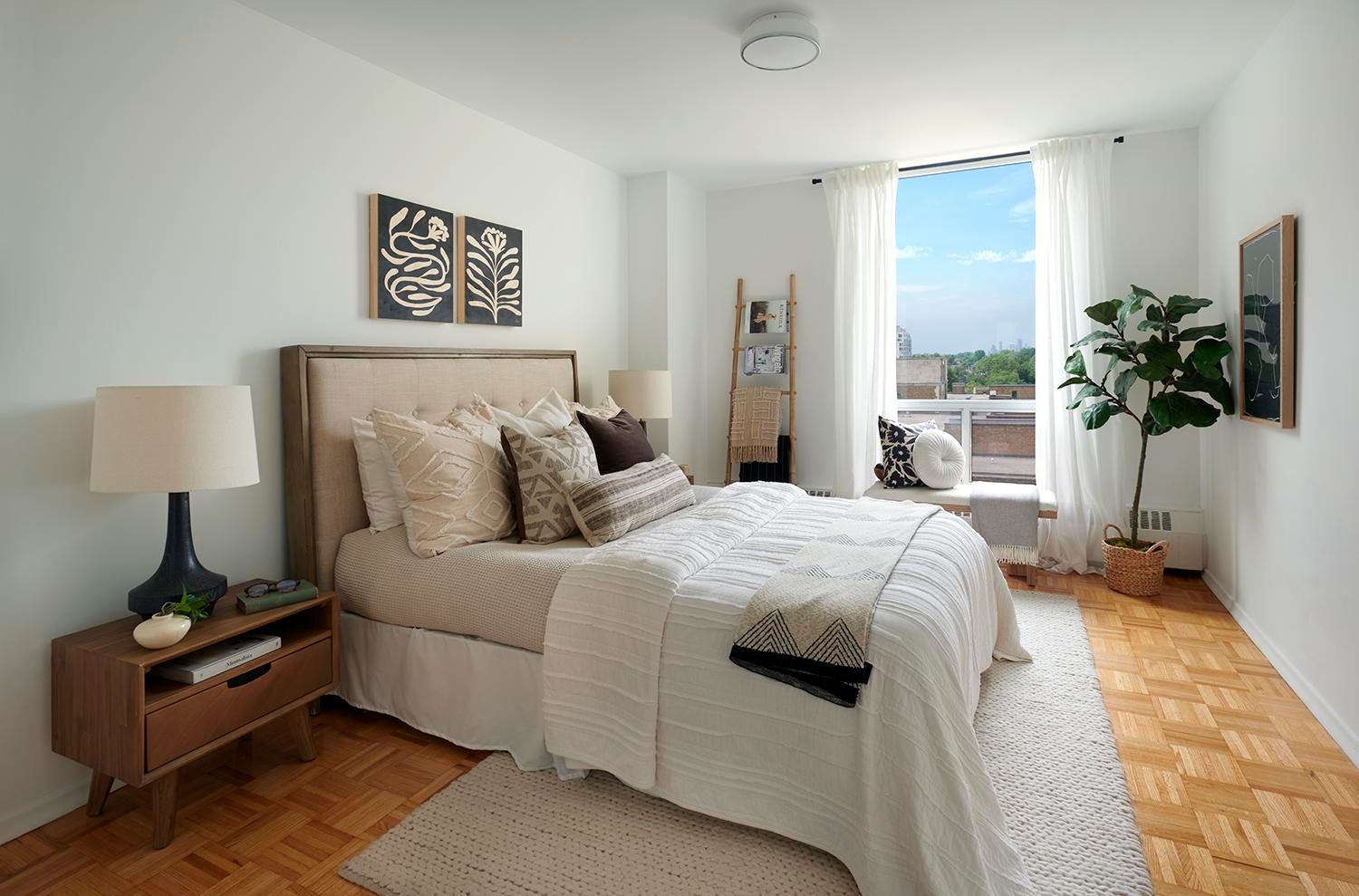736-322 Eglinton Avenue East, Toronto, ON, M4P 1L6 - 2