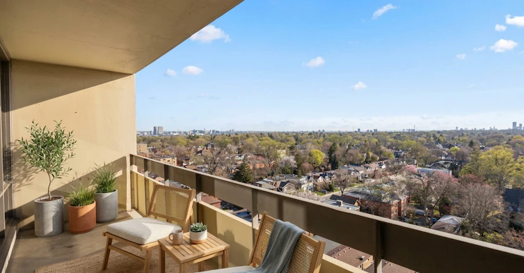 1806-322 Eglinton Avenue East, Toronto, ON, M4P 1L6 - 2