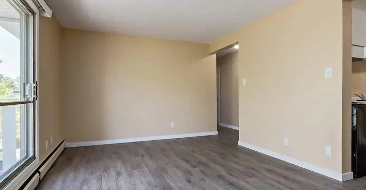 102-10803 113 Street NW, Edmonton, AB, T5H 3J1 - 9