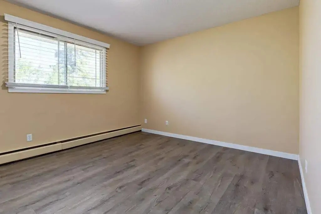 103-10803 113 Street NW, Edmonton, AB, T5H 3J1 - 14