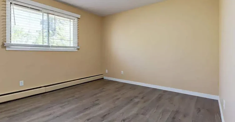 103-10803 113 Street NW, Edmonton, AB, T5H 3J1 - 14