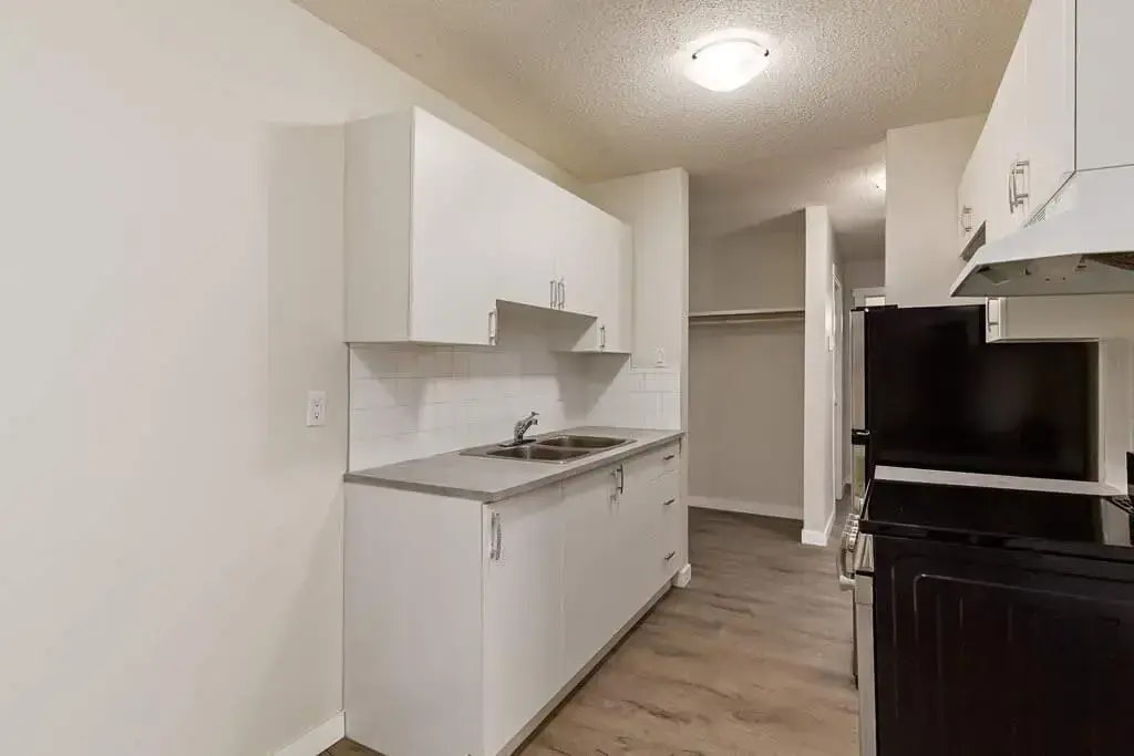 103-10803 113 Street NW, Edmonton, AB, T5H 3J1 - 20