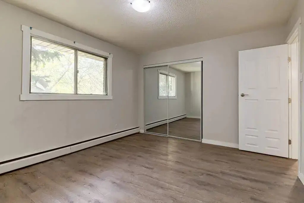 103-10803 113 Street NW, Edmonton, AB, T5H 3J1 - 23