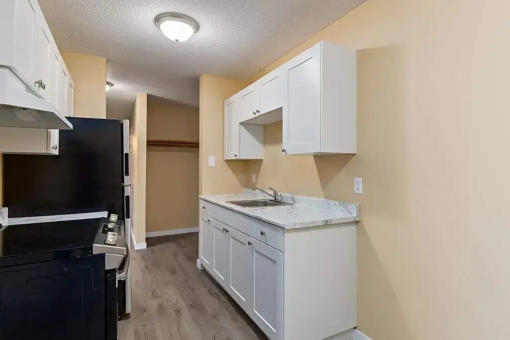 103-10803 113 Street NW, Edmonton, AB, T5H 3J1 - 12
