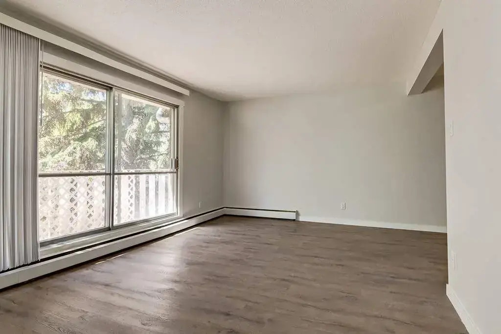 103-10803 113 Street NW, Edmonton, AB, T5H 3J1 - 18