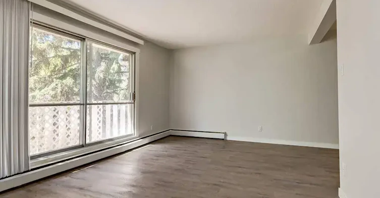 103-10803 113 Street NW, Edmonton, AB, T5H 3J1 - 18