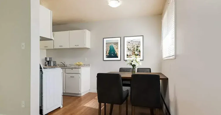 103-10803 113 Street NW, Edmonton, AB, T5H 3J1 - 2