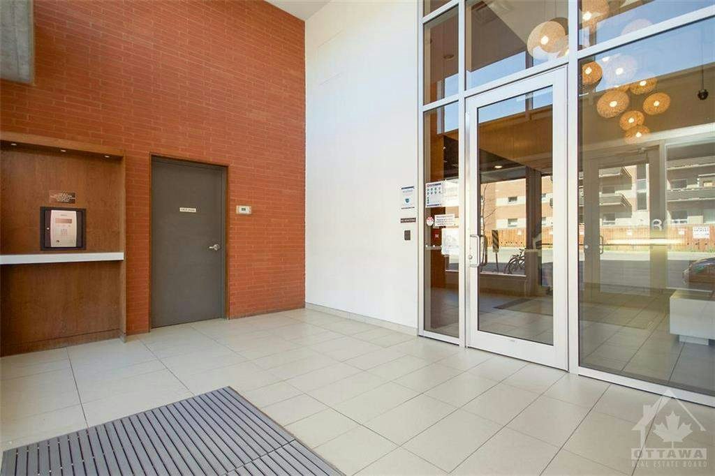215-354 Gladstone Avenue, Ottawa, ON, K2P 0Y8 - 2