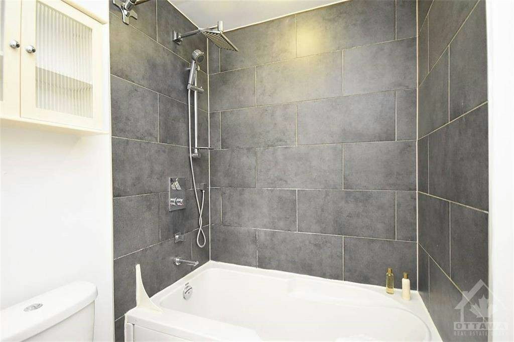 215-354 Gladstone Avenue, Ottawa, ON, K2P 0Y8 - 10