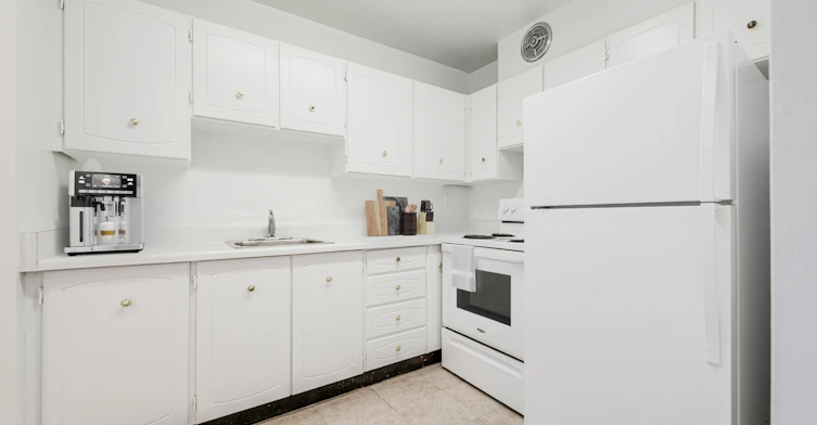 1006-140 Carlton Street, Toronto, ON, M5A 3W7 - 4