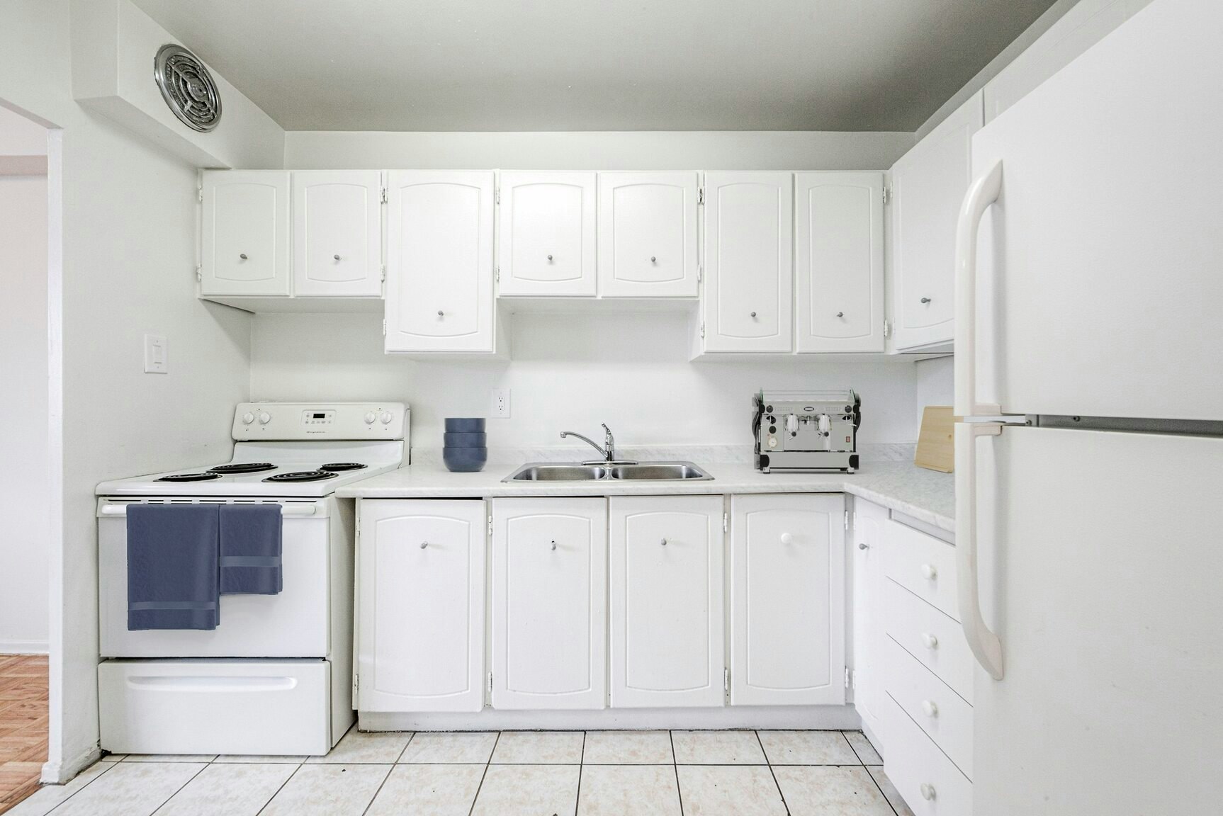 1411-140 Carlton Street, Toronto, ON, M5A 3W7 - 5
