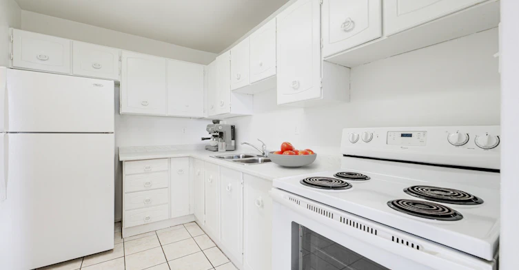 301-140 Carlton Street, Toronto, ON, M5A 3W7 - 5