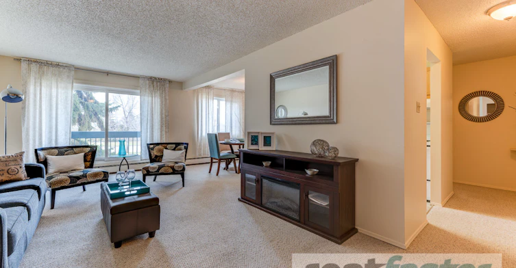 6205 178 Street, Edmonton, AB, T5T 2R5 - 2