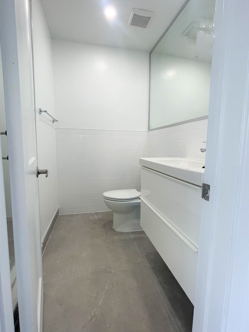 11 Cannon Road, Toronto, ON, M8Y 1R8 - 3
