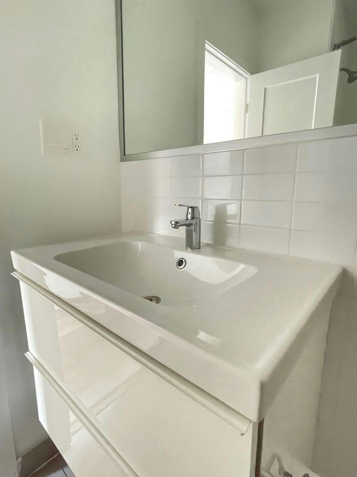 11 Cannon Road, Toronto, ON, M8Y 1R8 - 4