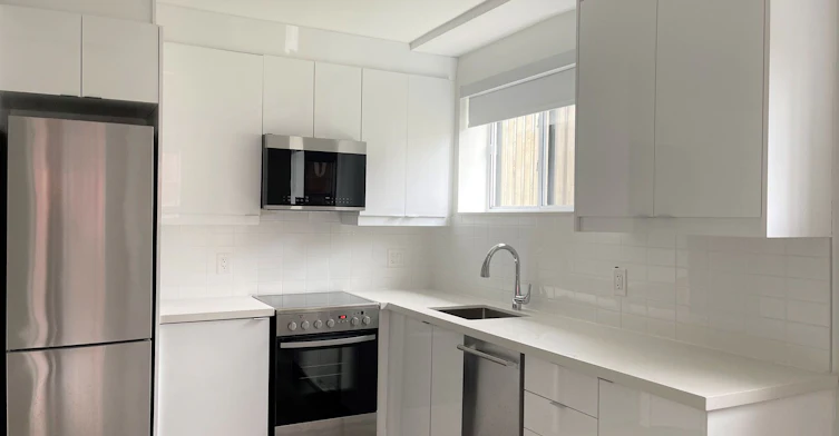 11 Cannon Road, Toronto, ON, M8Y 1R8 - 4