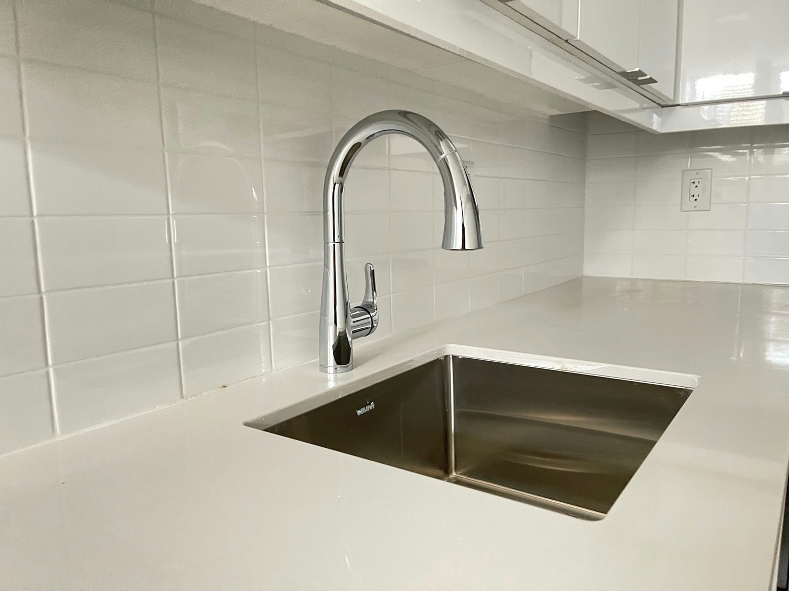 11 Cannon Road, Toronto, ON, M8Y 1R8 - 8