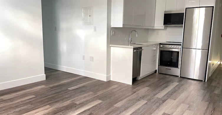 11 Cannon Road, Toronto, ON, M8Y 1R8 - 7